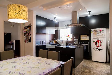 Casa à venda com 160m², 3 quartos e 4 vagas Casa à venda com 160m², 3 quartos e 4 vagasCozinha