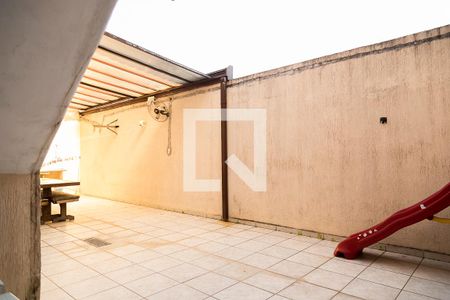 Casa à venda com 160m², 3 quartos e 4 vagas Casa à venda com 160m², 3 quartos e 4 vagasQuintal e Área de Serviço