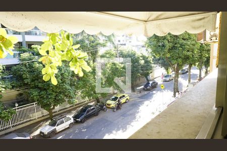 Apartamento à venda com 55m², 2 quartos e 1 vagaVista - Sala