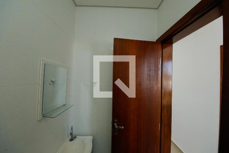 Banheiro de apartamento para alugar com 1 quarto, 36m² em Vila Margarida, São Paulo