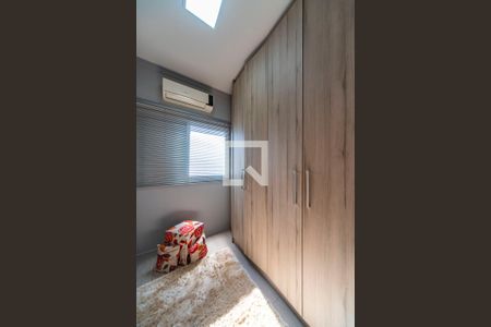 Casa de condomínio à venda com 140m², 2 quartos e 2 vagas Casa de condomínio à venda com 140m², 2 quartos e 2 vagasCloset do Quarto 2