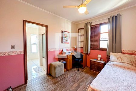 Casa à venda com 350m², 3 quartos e 4 vagas Casa à venda com 350m², 3 quartos e 4 vagasQuarto 2