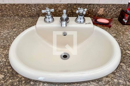 Casa à venda com 350m², 3 quartos e 4 vagas Casa à venda com 350m², 3 quartos e 4 vagasBanheiro 2