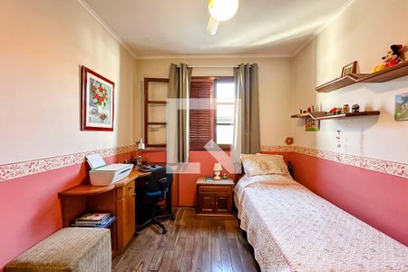 Casa à venda com 350m², 3 quartos e 4 vagas Casa à venda com 350m², 3 quartos e 4 vagasQuarto 2