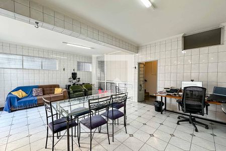 Casa à venda com 350m², 3 quartos e 4 vagas Casa à venda com 350m², 3 quartos e 4 vagasCopa