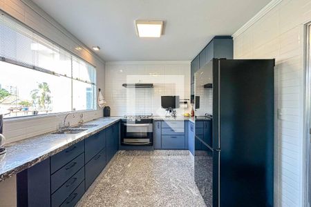 Casa à venda com 350m², 3 quartos e 4 vagas Casa à venda com 350m², 3 quartos e 4 vagasCozinha