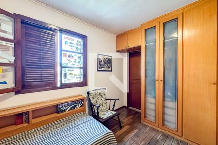 Casa à venda com 350m², 3 quartos e 4 vagas Casa à venda com 350m², 3 quartos e 4 vagasQuarto 3