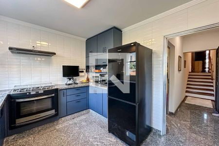 Casa à venda com 350m², 3 quartos e 4 vagas Casa à venda com 350m², 3 quartos e 4 vagasCozinha