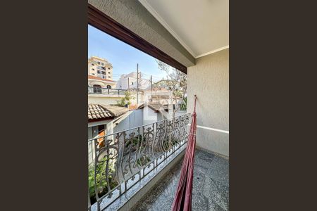 Casa à venda com 350m², 3 quartos e 4 vagas Casa à venda com 350m², 3 quartos e 4 vagasVaranda Quarto