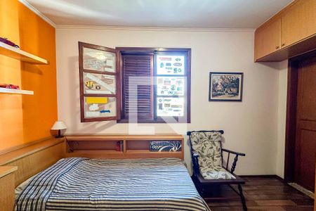 Casa à venda com 350m², 3 quartos e 4 vagas Casa à venda com 350m², 3 quartos e 4 vagasQuarto 3