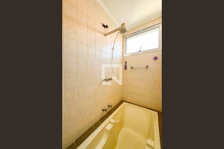 Casa à venda com 350m², 3 quartos e 4 vagas Casa à venda com 350m², 3 quartos e 4 vagasBanheiro 2