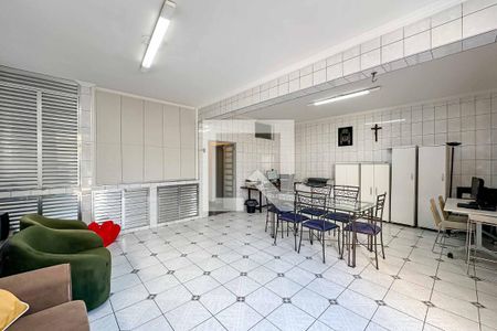 Casa à venda com 350m², 3 quartos e 4 vagas Casa à venda com 350m², 3 quartos e 4 vagasCopa