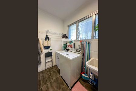 Casa à venda com 350m², 3 quartos e 4 vagas Casa à venda com 350m², 3 quartos e 4 vagasÁrea de Serviço