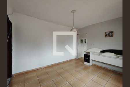 Quarto de casa para alugar com 1 quarto, 150m² em Jardim Temporim, Ferraz de Vasconcelos