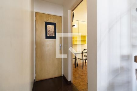 Apartamento para alugar com 119m², 3 quartos e 1 vaga Apartamento para alugar com 119m², 3 quartos e 1 vagaEntrada