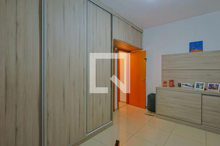 Casa à venda com 360m², 3 quartos e 4 vagasQuarto 2 - Suíte
