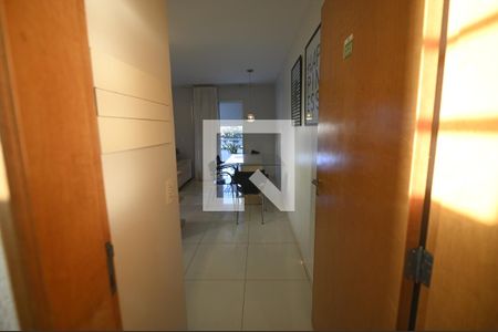 Entrada de apartamento para alugar com 2 quartos, 68m² em Setor Negrão de Lima, Goiânia