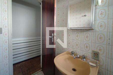 Casa à venda com 290m², 3 quartos e 2 vagasBanheiro