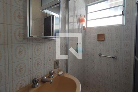 Casa à venda com 290m², 3 quartos e 2 vagasBanheiro