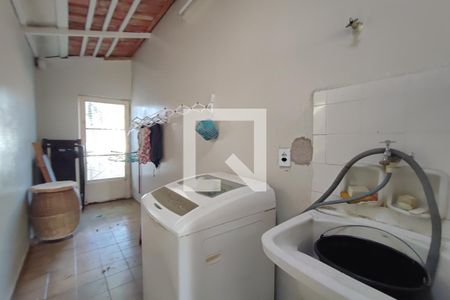 Casa à venda com 290m², 3 quartos e 2 vagasÁrea de Serviço