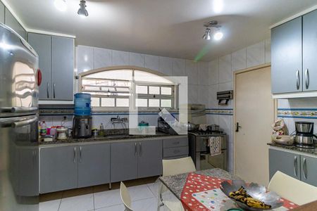 Casa de condomínio à venda com 230m², 3 quartos e 2 vagas Casa de condomínio à venda com 230m², 3 quartos e 2 vagasCozinha