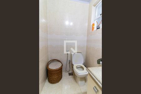 Casa de condomínio à venda com 230m², 3 quartos e 2 vagas Casa de condomínio à venda com 230m², 3 quartos e 2 vagasBanheiro da Suíte