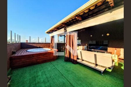 Apartamento à venda com 120m², 3 quartos e 2 vagas Apartamento à venda com 120m², 3 quartos e 2 vagasÁrea externa