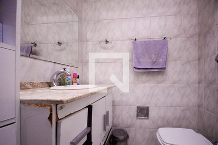 Casa à venda com 101m², 2 quartos e 1 vaga Casa à venda com 101m², 2 quartos e 1 vagaBanheiro