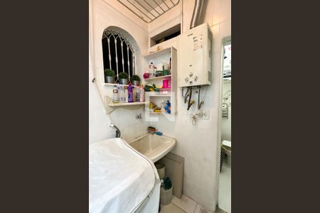 Apartamento à venda com 130m², 3 quartos e 1 vagaÁrea de Serviço