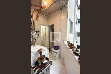 Apartamento à venda com 130m², 3 quartos e 1 vagaÁrea de Serviço