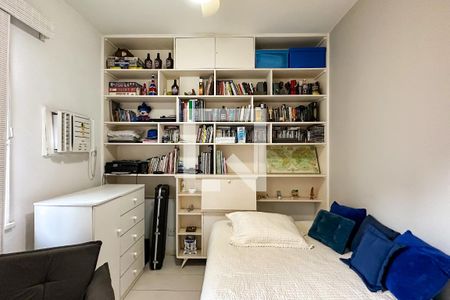 Apartamento à venda com 130m², 3 quartos e 1 vagaQuarto 02