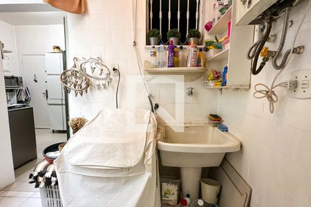 Apartamento à venda com 130m², 3 quartos e 1 vagaÁrea de Serviço