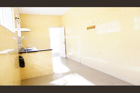 Casa para alugar com 480m², 3 quartos e 2 vagasCozinha