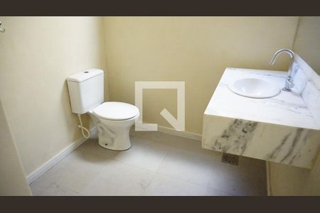 Casa para alugar com 480m², 3 quartos e 2 vagasBanheiro