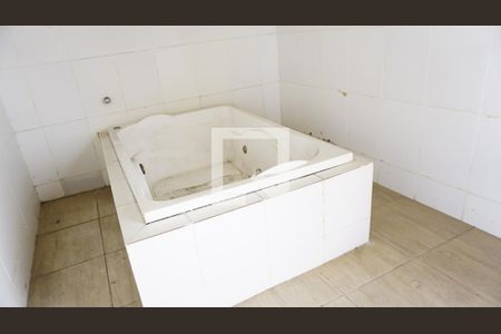 Casa para alugar com 480m², 3 quartos e 2 vagasbanheira