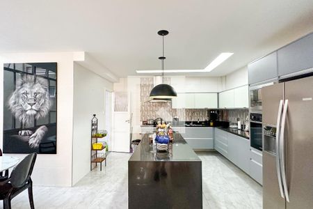 Apartamento à venda com 144m², 4 quartos e 1 vagaCozinha Integrada