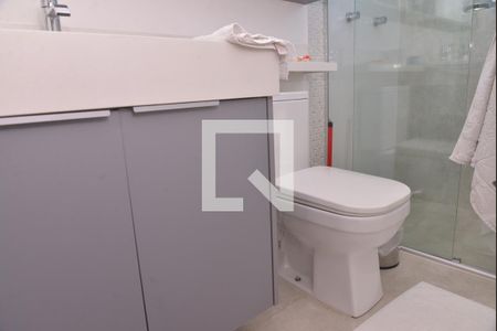 Casa à venda com 289m², 3 quartos e 4 vagasBanheiro da Suíte 1