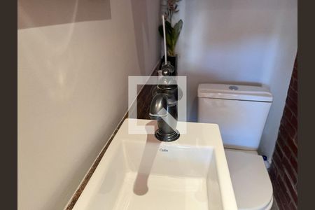 Apartamento à venda com 190m², 4 quartos e 2 vagas Apartamento à venda com 190m², 4 quartos e 2 vagasLavabo da Cobertura