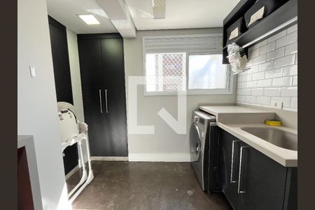 Apartamento à venda com 190m², 4 quartos e 2 vagas Apartamento à venda com 190m², 4 quartos e 2 vagasÁrea de Serviço