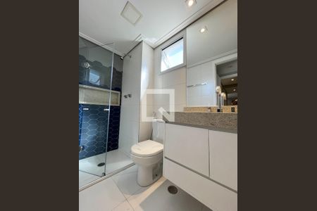 Apartamento à venda com 190m², 4 quartos e 2 vagas Apartamento à venda com 190m², 4 quartos e 2 vagasBanheiro da Suíte 2