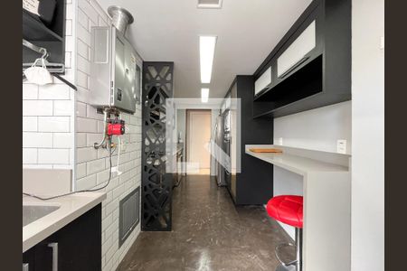 Apartamento à venda com 190m², 4 quartos e 2 vagas Apartamento à venda com 190m², 4 quartos e 2 vagasÁrea de Serviço