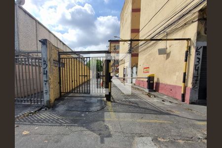Apartamento à venda com 55m², 2 quartos e 1 vaga Apartamento à venda com 55m², 2 quartos e 1 vagaEntrada da garagem