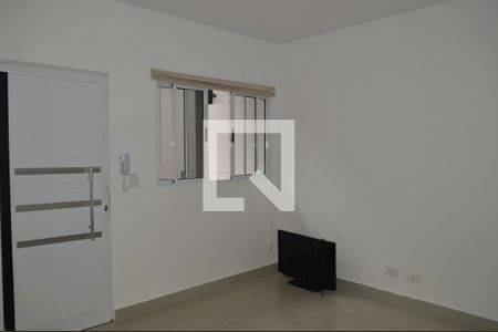 Sala / Quarto de kitnet/studio para alugar com 1 quarto, 28m² em Ipiranga, São Paulo