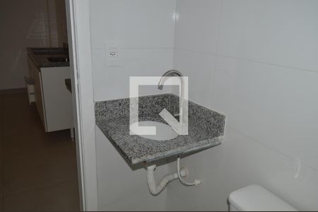 Banheiro de kitnet/studio para alugar com 1 quarto, 28m² em Ipiranga, São Paulo
