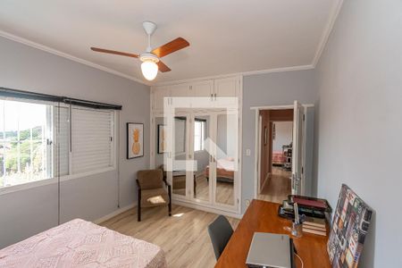 Casa à venda com 241m², 5 quartos e 4 vagas Casa à venda com 241m², 5 quartos e 4 vagasQuarto 1