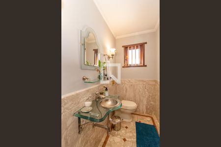 Casa à venda com 241m², 5 quartos e 4 vagas Casa à venda com 241m², 5 quartos e 4 vagasLavabo