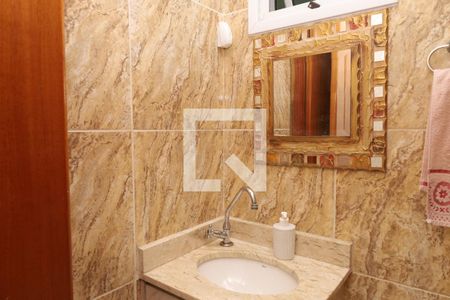 Casa à venda com 158m², 3 quartos e 4 vagasBanheiro Social