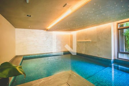 Apartamento à venda com 158m², 3 quartos e 2 vagas Apartamento à venda com 158m², 3 quartos e 2 vagasÁrea comum - Piscina