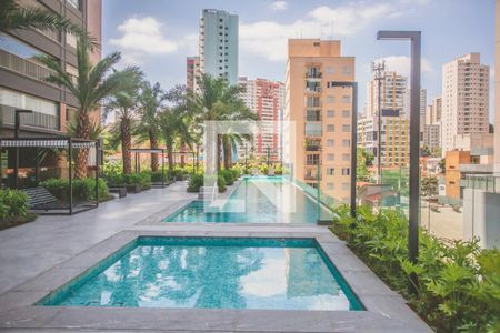 Apartamento à venda com 158m², 3 quartos e 2 vagas Apartamento à venda com 158m², 3 quartos e 2 vagasÁrea comum - Piscina