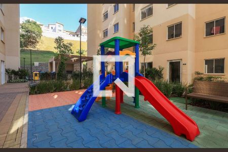 Apartamento à venda com 33m², 2 quartos e sem vagaÁrea Comum - Playground